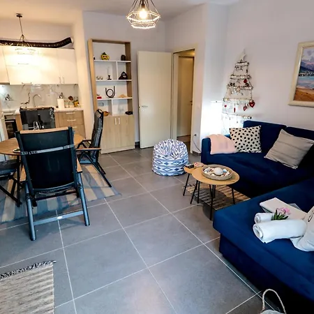 Costal Charm * Golem (Tirana)