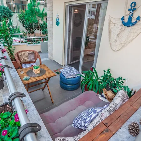 Costal Charm Golem (Tirana)