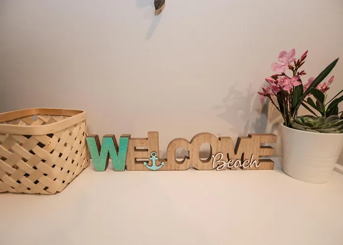 Costal Charm Golem (Tirana)