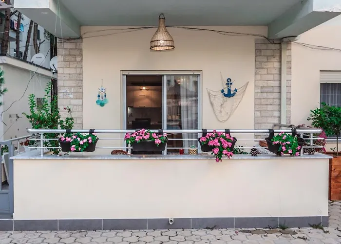 Costal Charm Apartment *