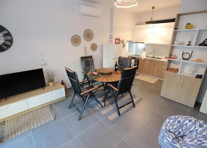 Costal Charm Apartment Golem (Tirana)